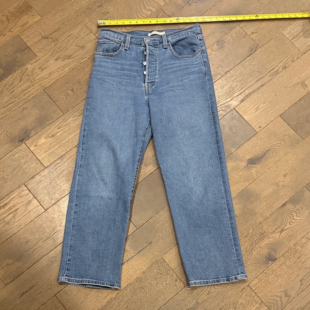 Levi’s Ribcage Button-Fly Straight Leg Ankle Jeans - Light Blue Denim